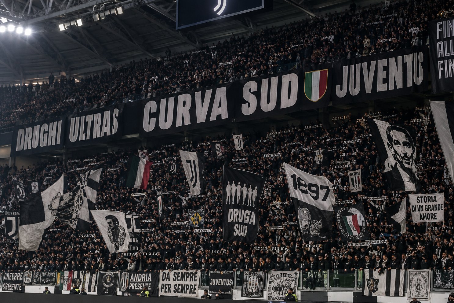 Ultrasi Juventusu ryzykują surową karę za zachowanie podczas minuty ciszy dla Mazzoli